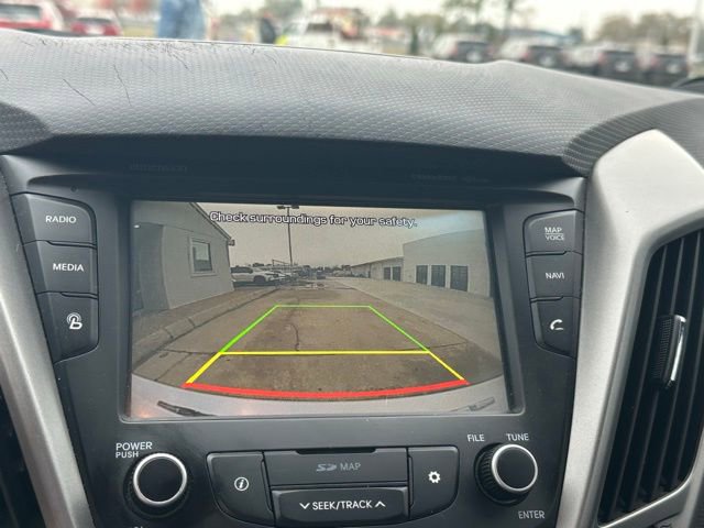 Used 2017 Hyundai Veloster Value Edition image 16