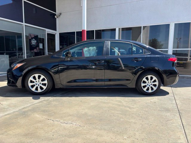 Used 2025 Toyota Corolla LE FWD image 6