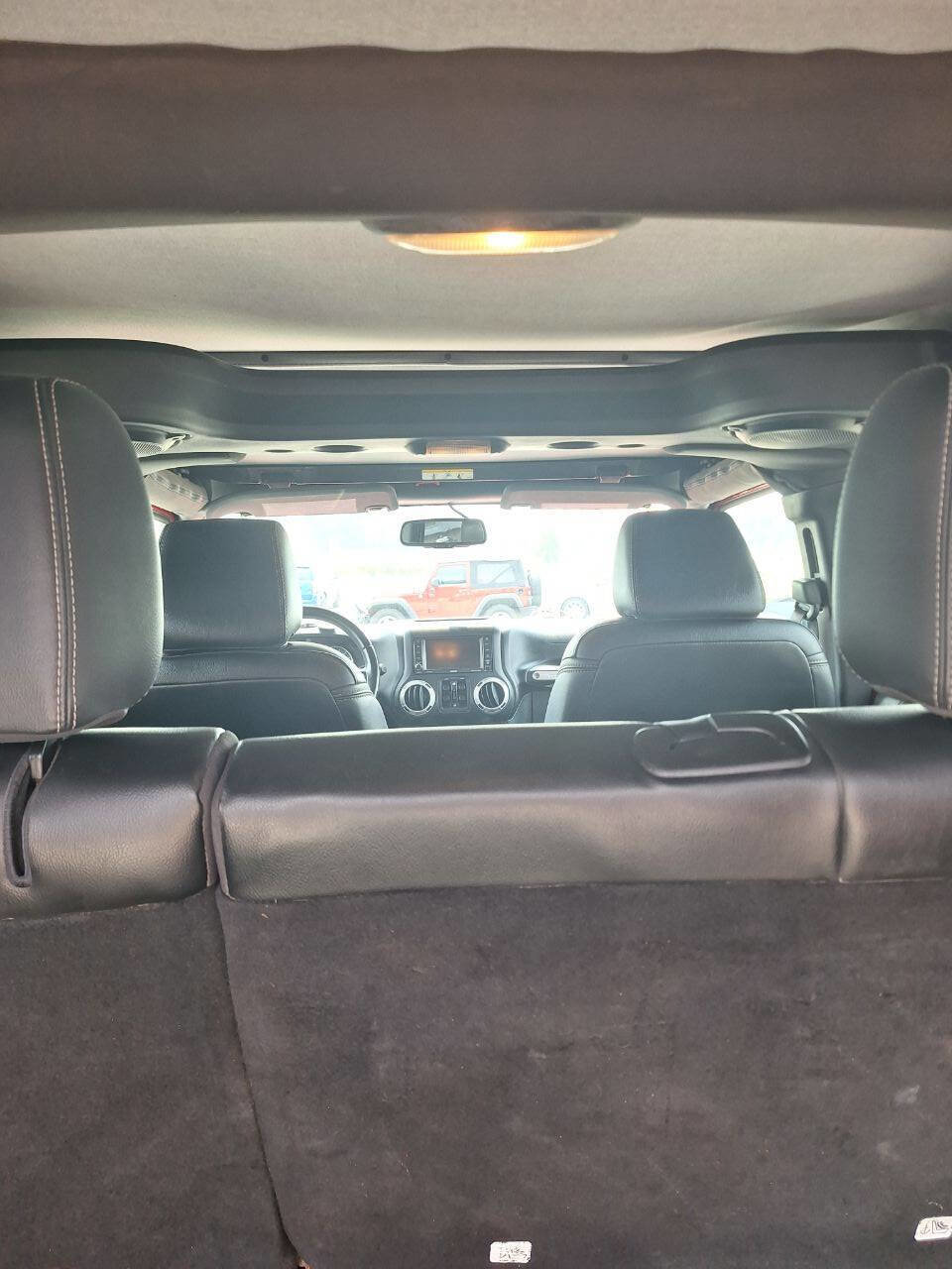 Used 2014 Jeep Wrangler Unlimited Sahara w/ Connectivity Group image 5