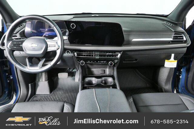 Used 2026 Chevrolet Traverse LT w/ Sun and Wheel Package FWD image 17