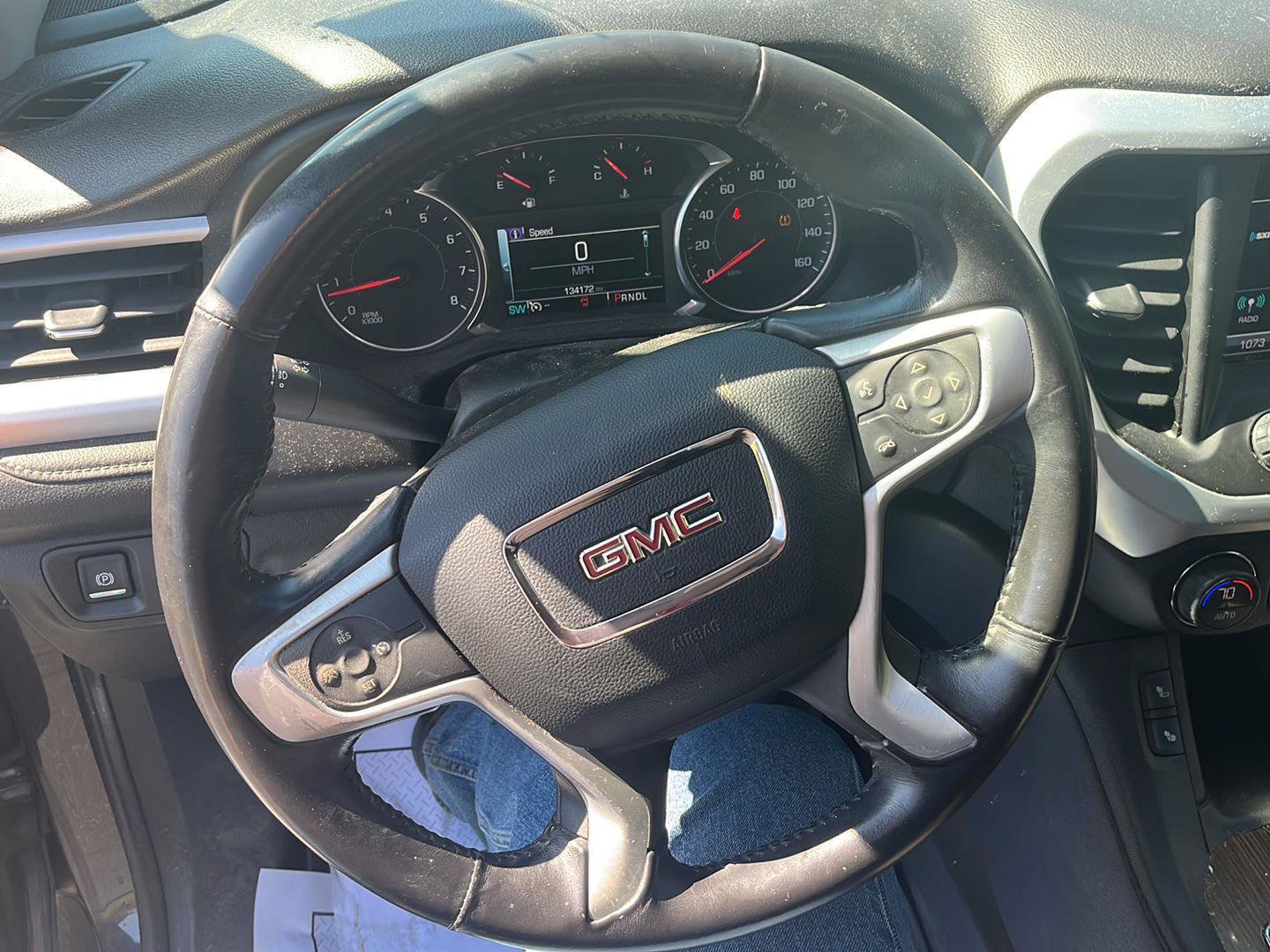 Used 2017 GMC Acadia SLE w/ Driver Alert Package I FWD image 10