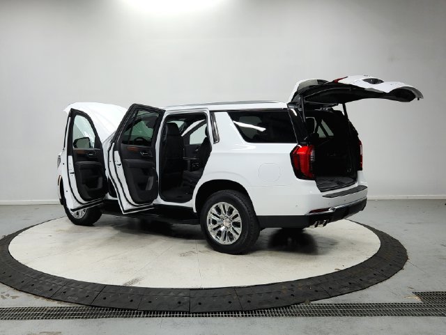 Used 2025 GMC Yukon Denali RWD image 14