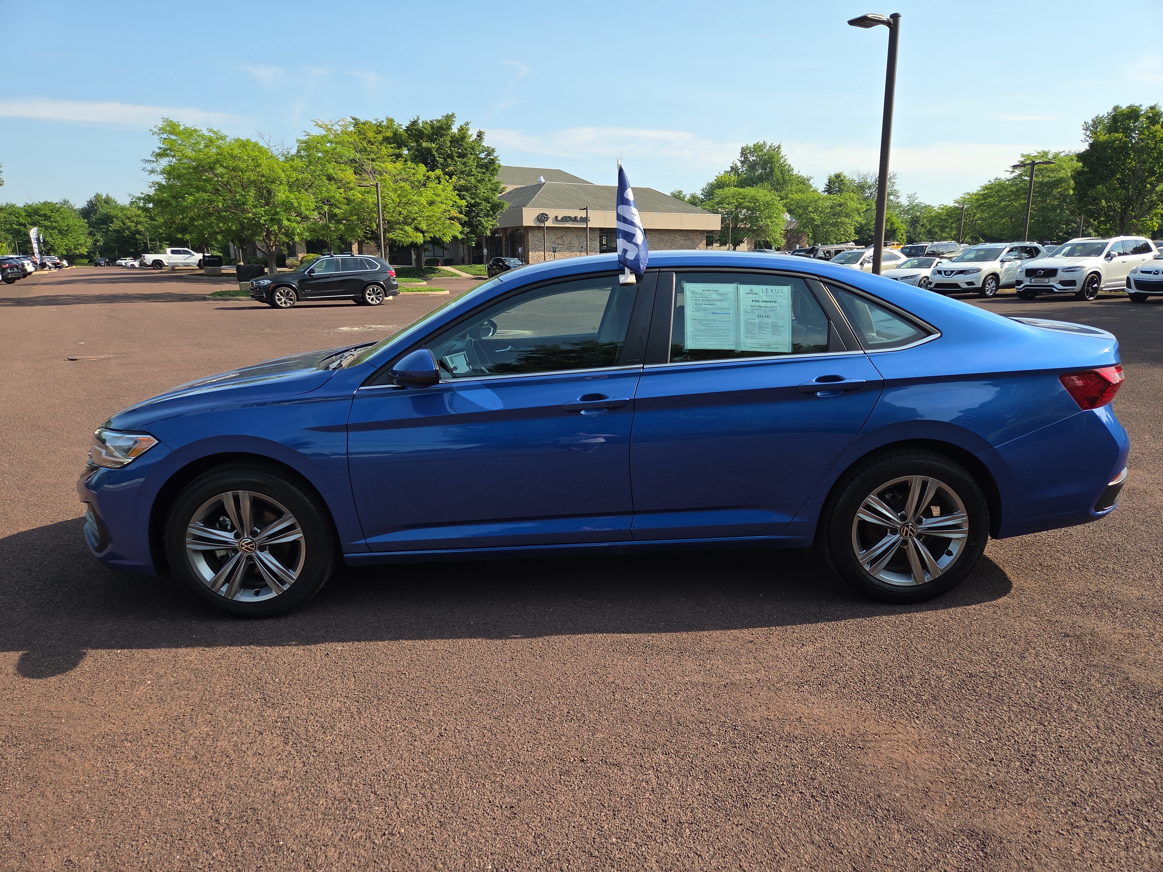 Used 2022 Volkswagen Jetta SE FWD image 6
