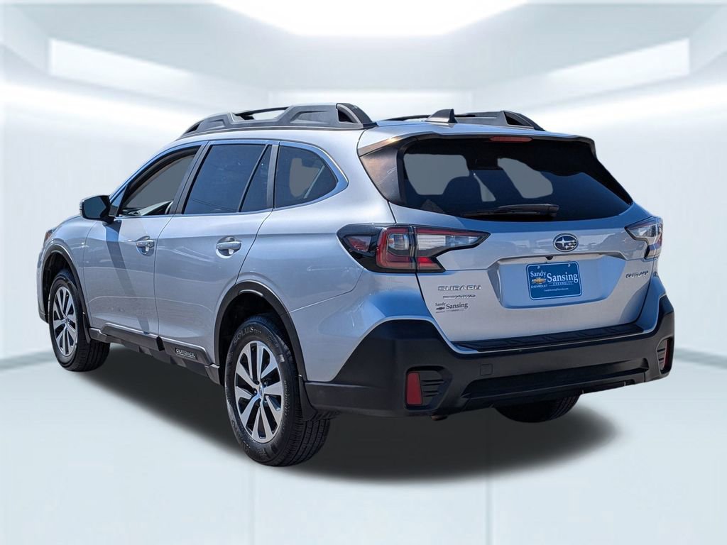 Used 2020 Subaru Outback Premium image 4