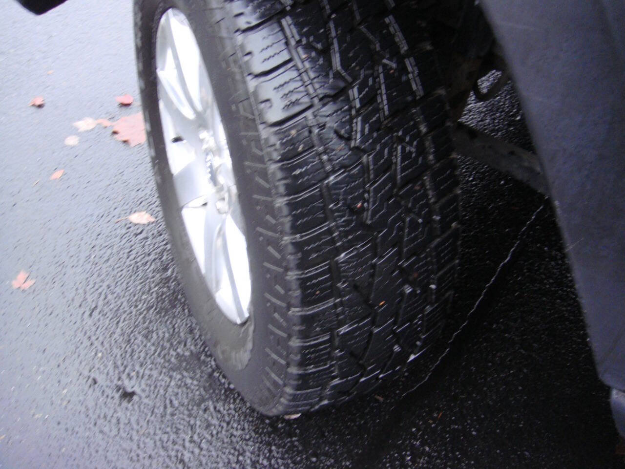 Used 2011 Jeep Wrangler Unlimited 70th Anniversary w/ Connectivity Group image 19