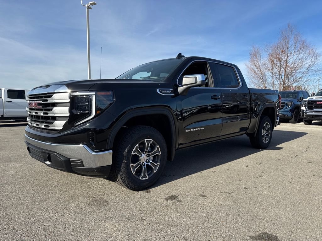 New 2026 GMC Sierra 1500 SLE image 2