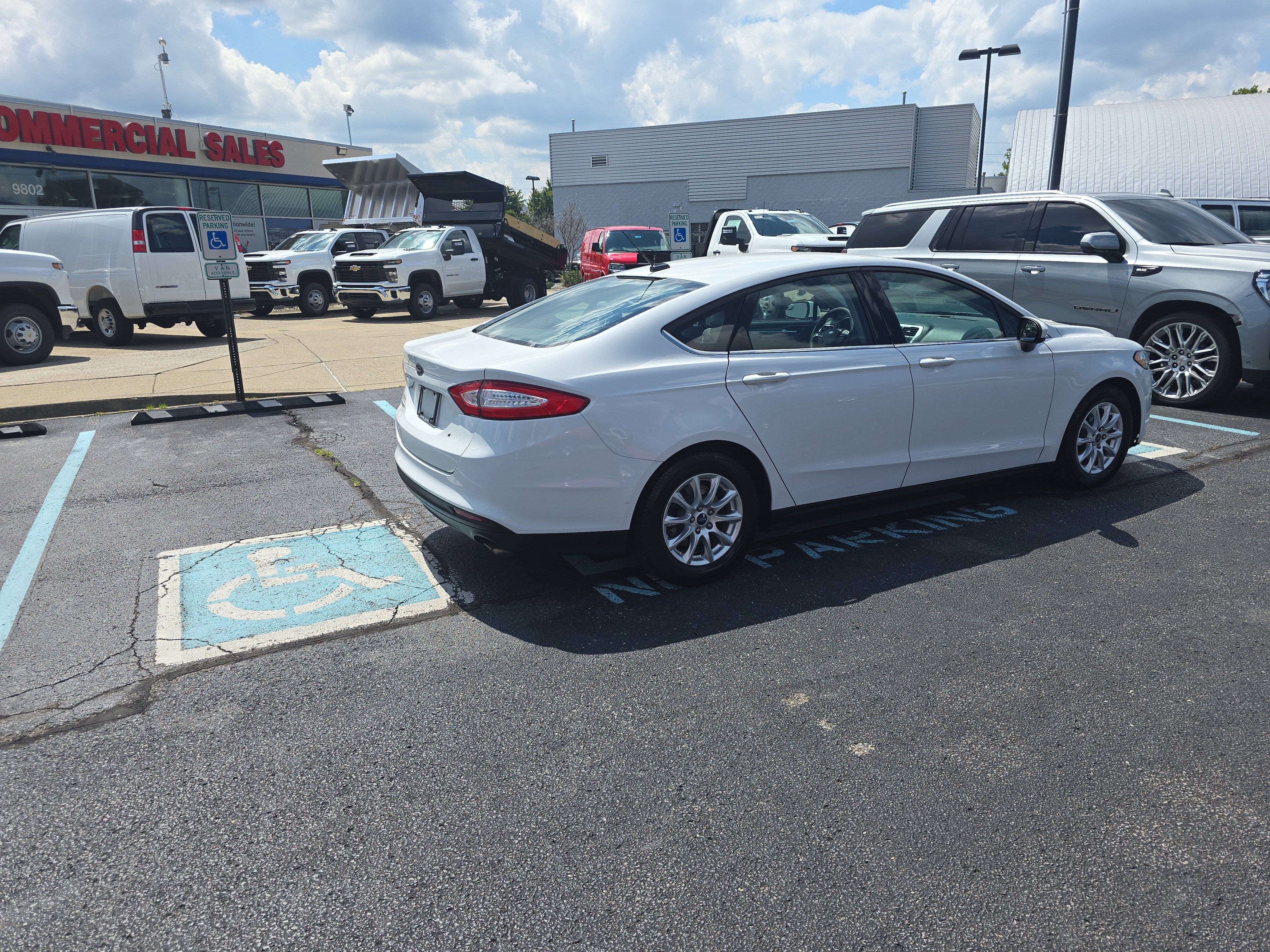 Used 2016 Ford Fusion S FWD image 3