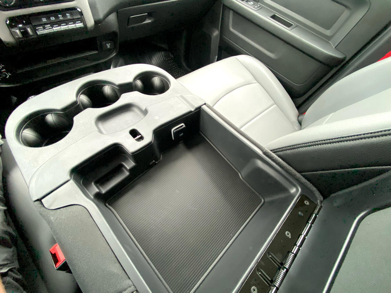 Used 2024 RAM 3500 Tradesman w/ Safety Group image 36