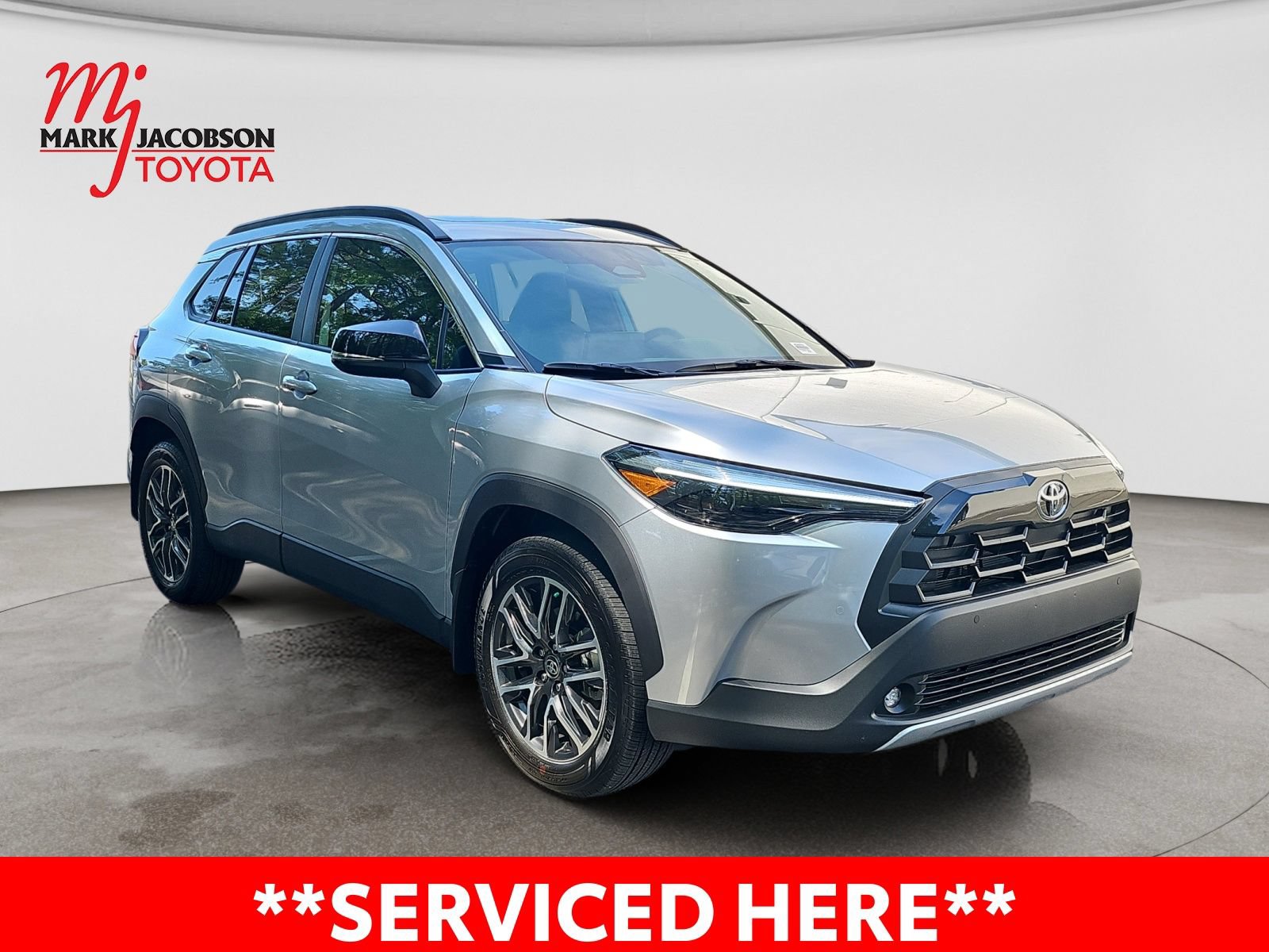 Used 2026 Toyota Corolla Cross XLE w/ Convenience Package FWD image 5
