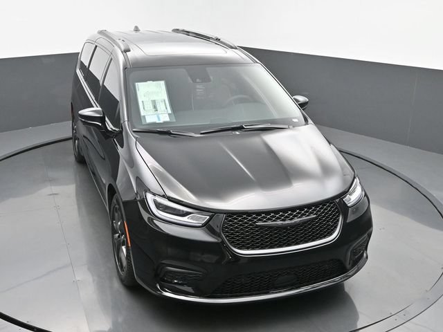 New 2025 Chrysler Pacifica Limited FWD image 45