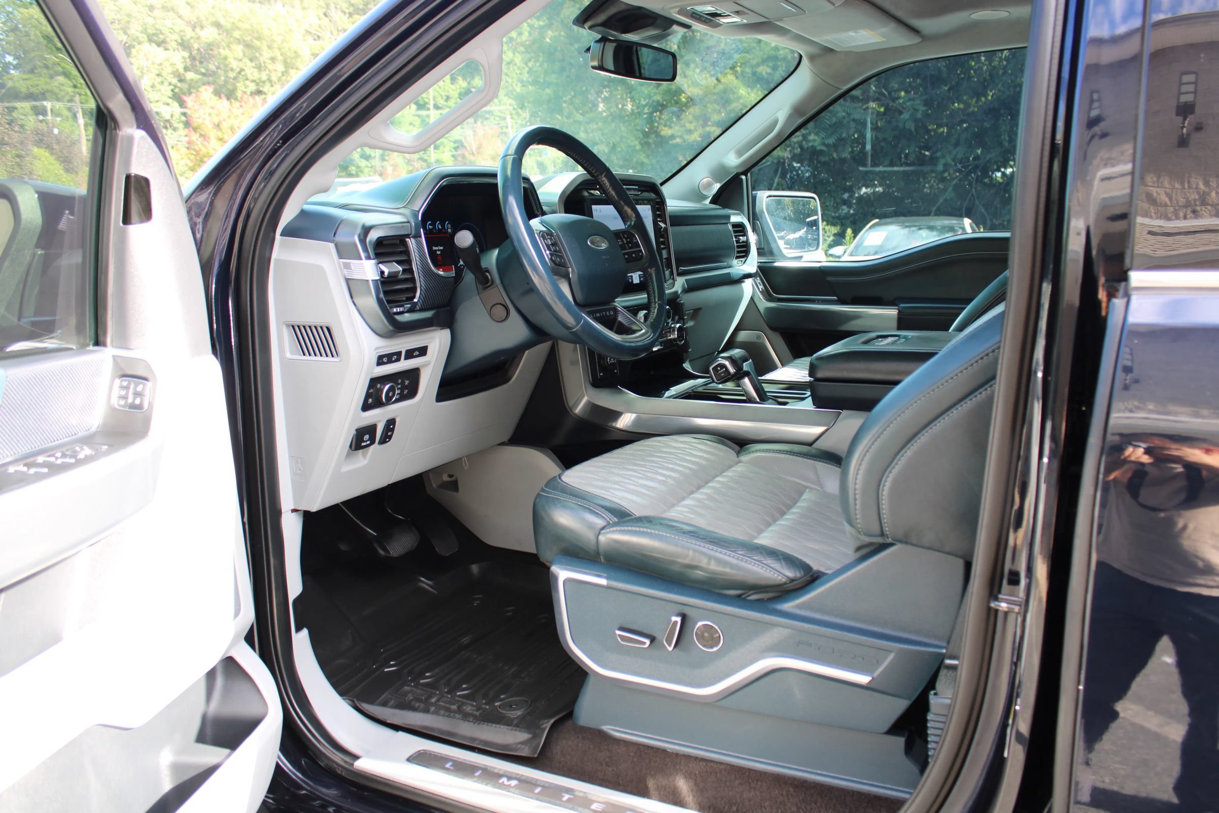 Used 2021 Ford F150 Limited AWD/4WD image 29