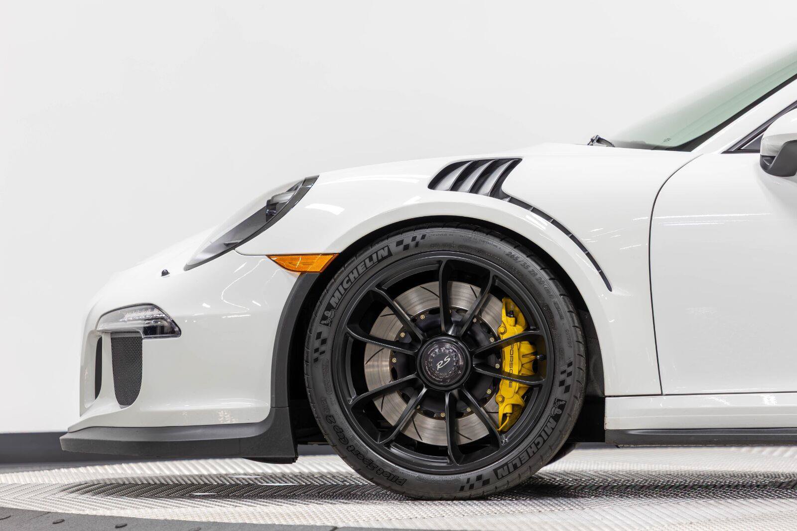 Used 2016 Porsche 911 GT3 RS RWD image 11
