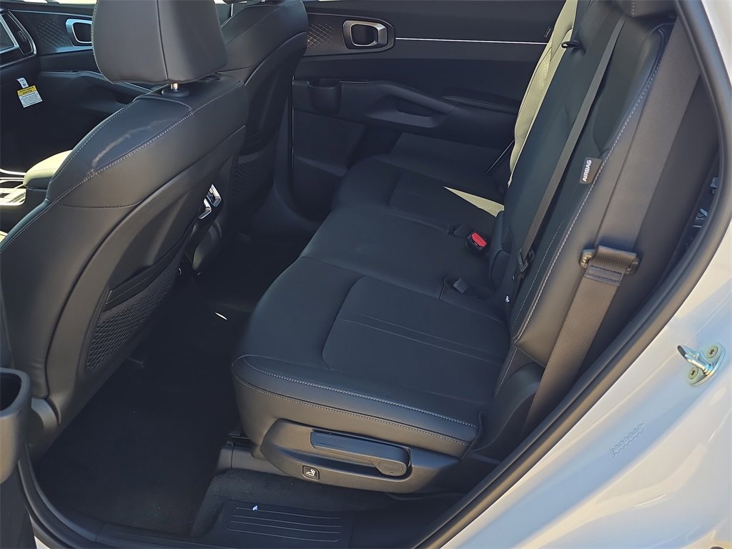 New 2026 Kia Sorento S image 18