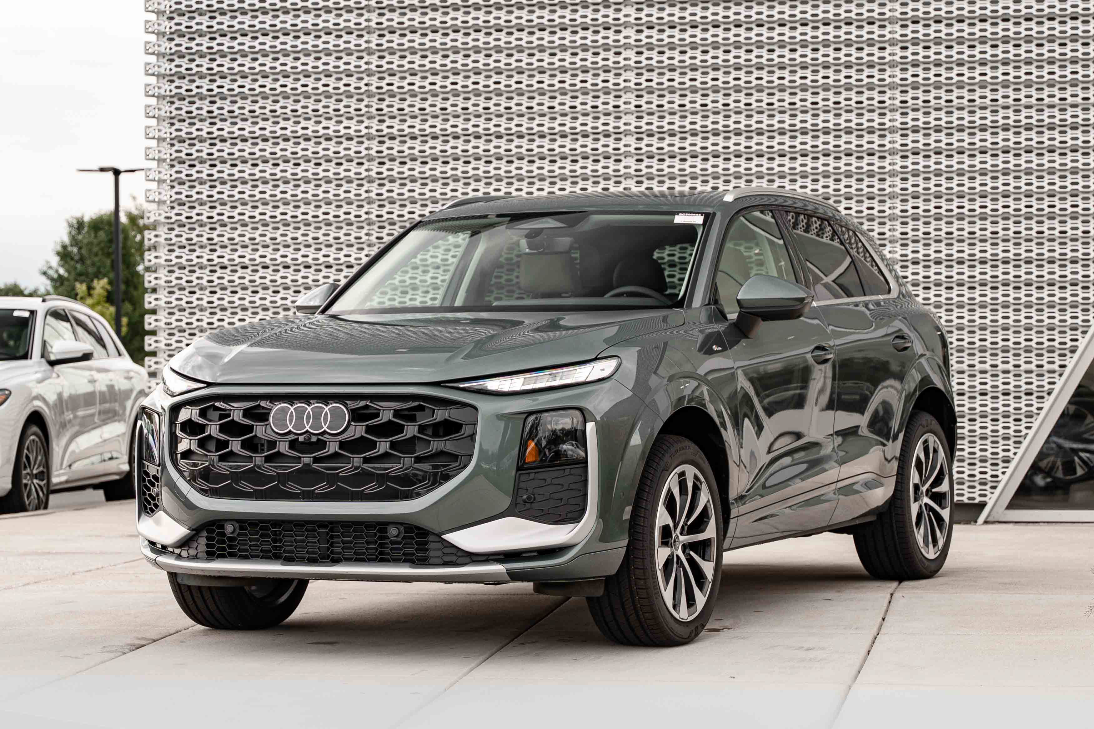 New 2026 Audi Q3 quattro 2.0T AWD/4WD image 6