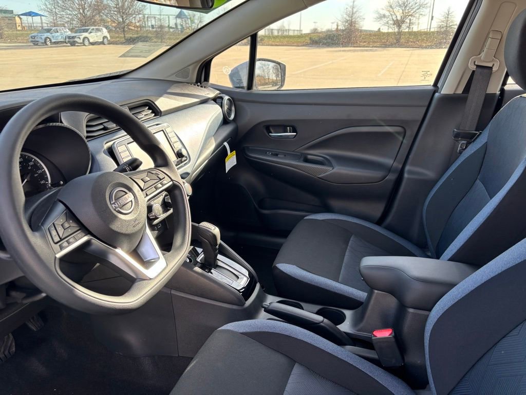 Used 2025 Nissan Versa SV w/ Trunk Package image 18
