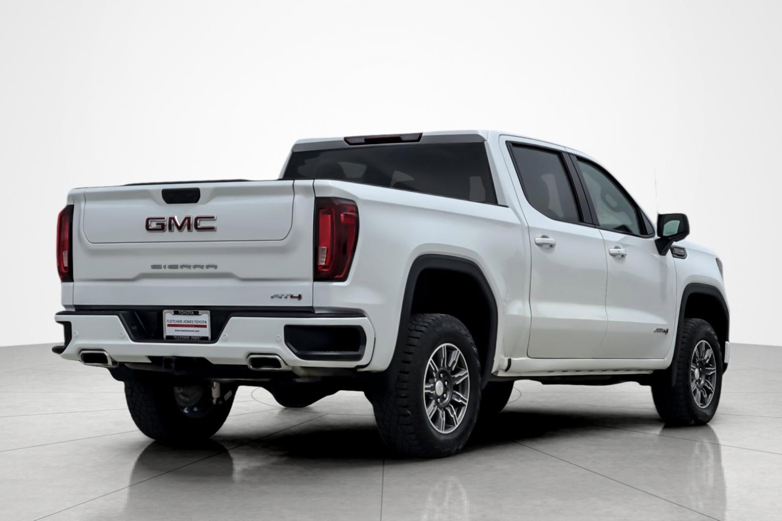 Used 2025 GMC Sierra 1500 AT4 image 5