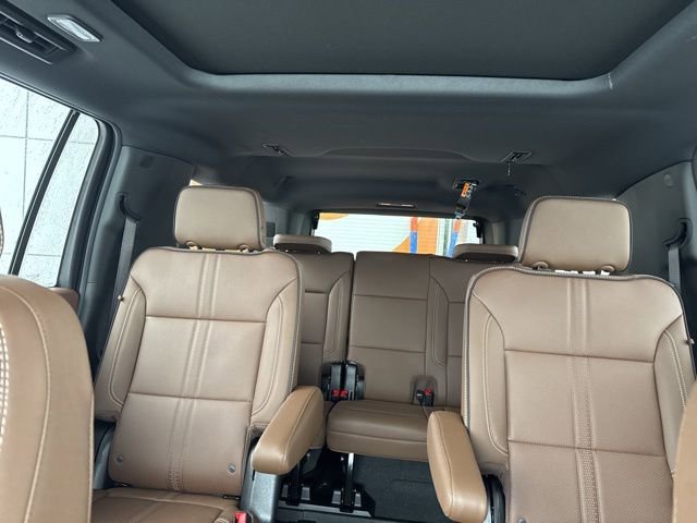 New 2026 Chevrolet Suburban High Country w/ Sun And Tow Package image 25