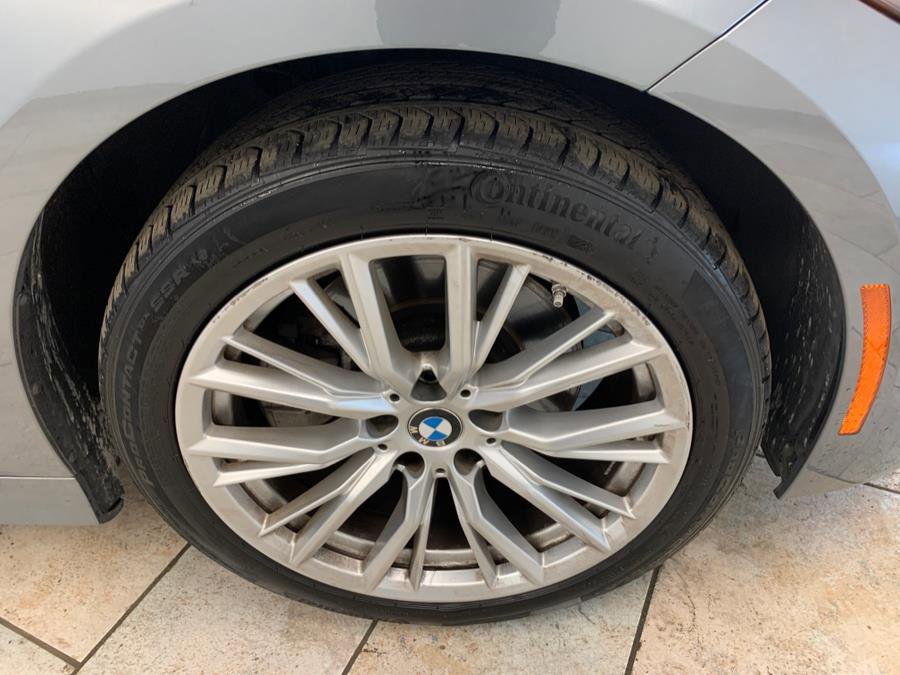 Used 2024 BMW 330i xDrive Sedan w/ Convenience Package image 10