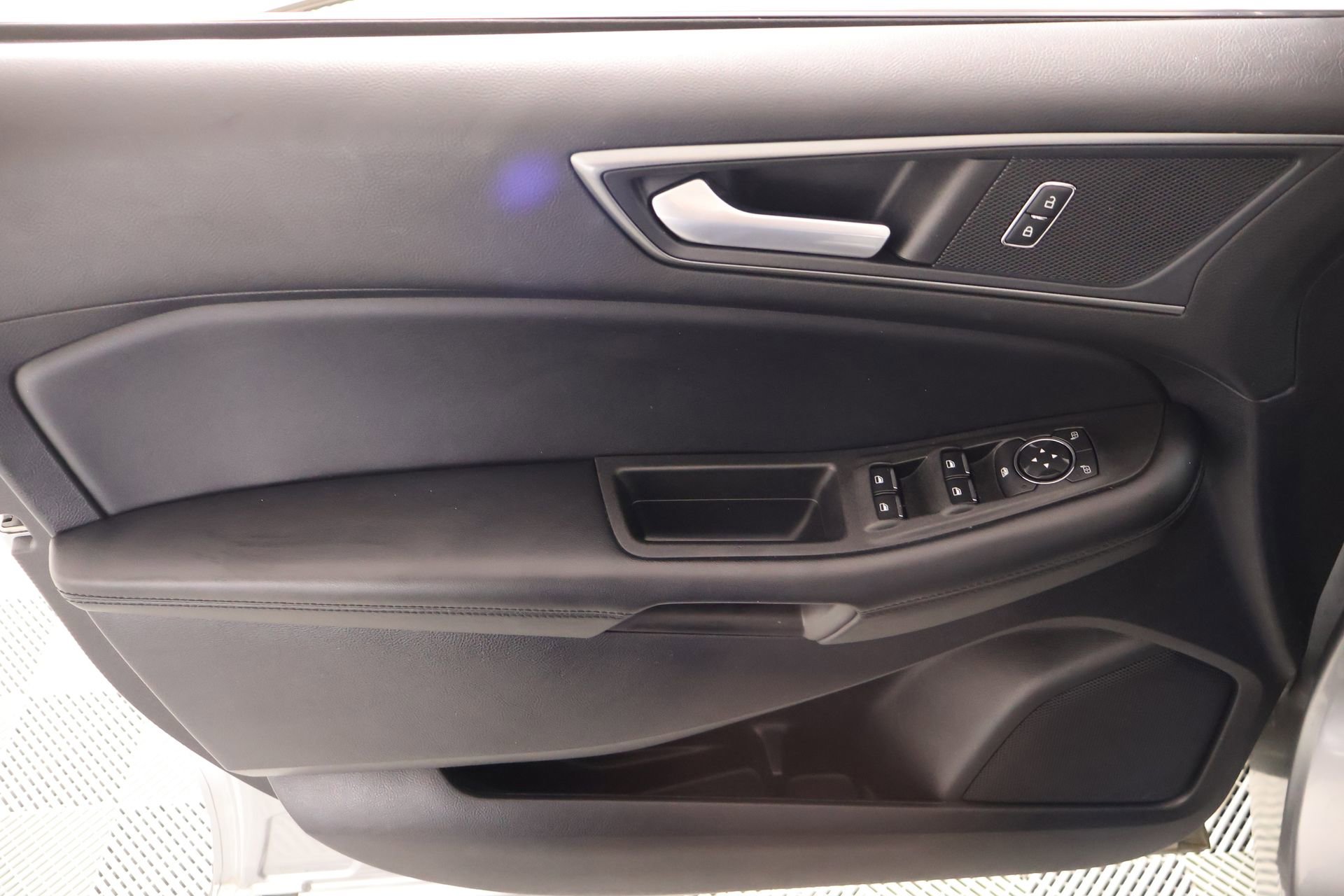 Used 2022 Ford Edge SE image 14