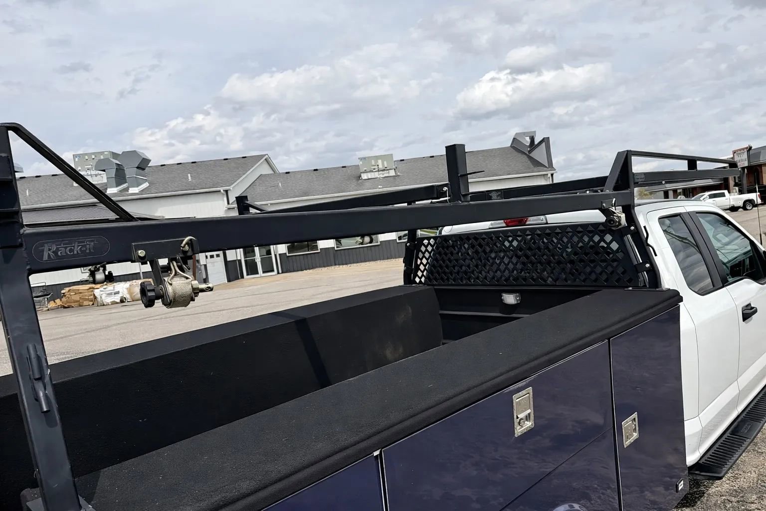 Used 2022 Ford F350 XL w/ Power Equipment Group image 4