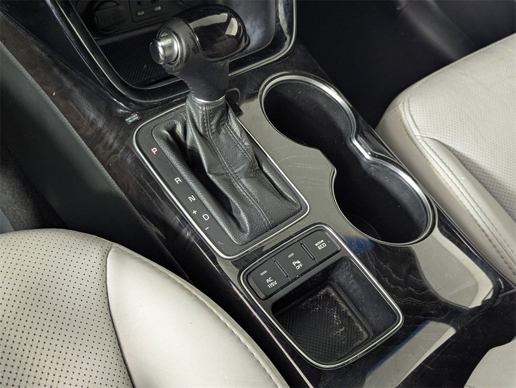 Used 2014 Kia Sorento SX w/ 3rd Row Package image 21