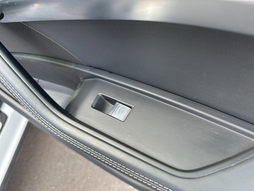 Used 2024 Audi Q8 e-tron Prestige image 20