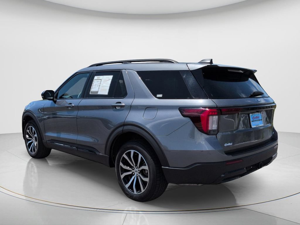 Used 2025 Ford Explorer ST-Line AWD/4WD image 7