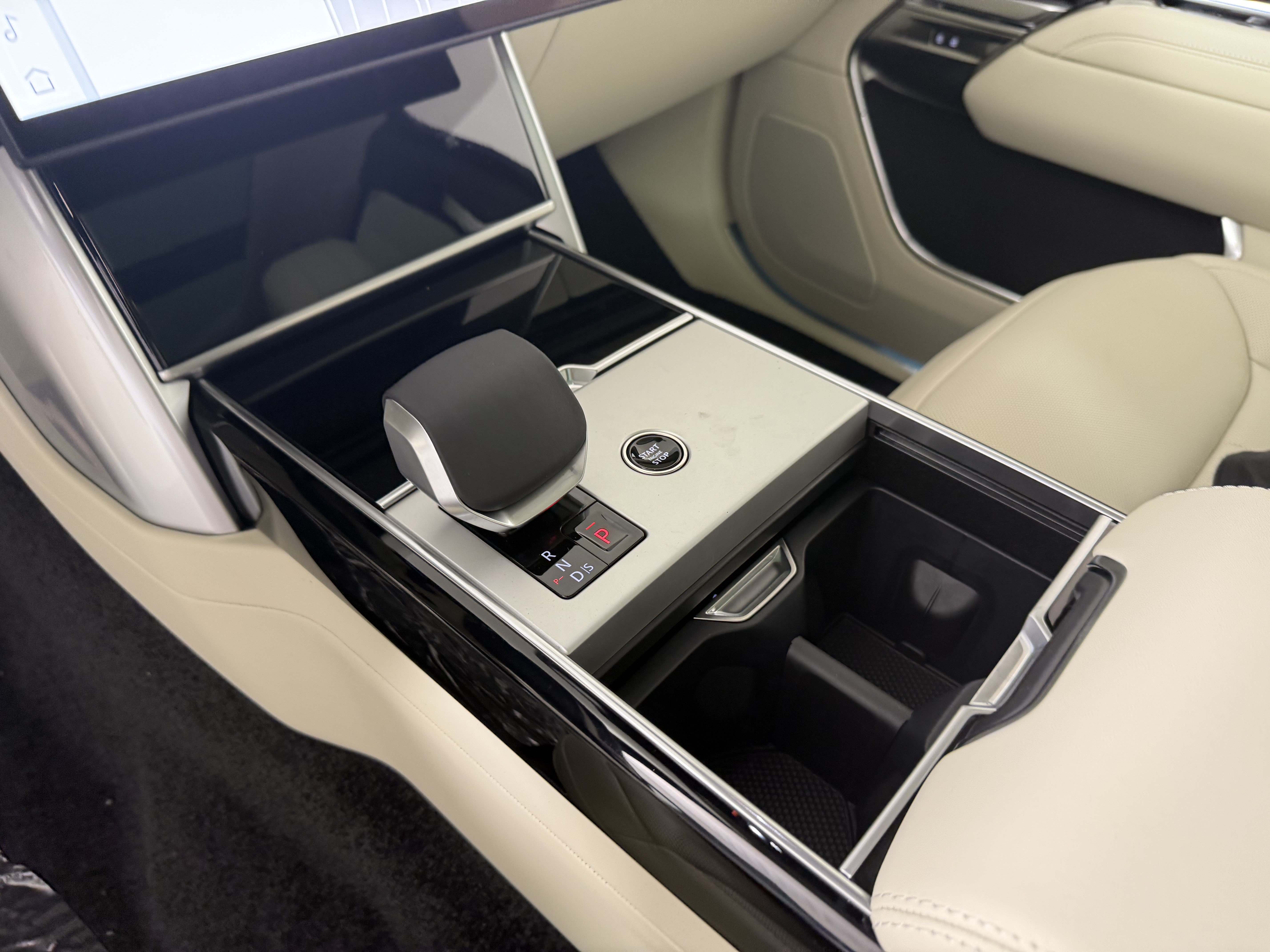 New 2026 Land Rover Range Rover SE AWD/4WD image 20