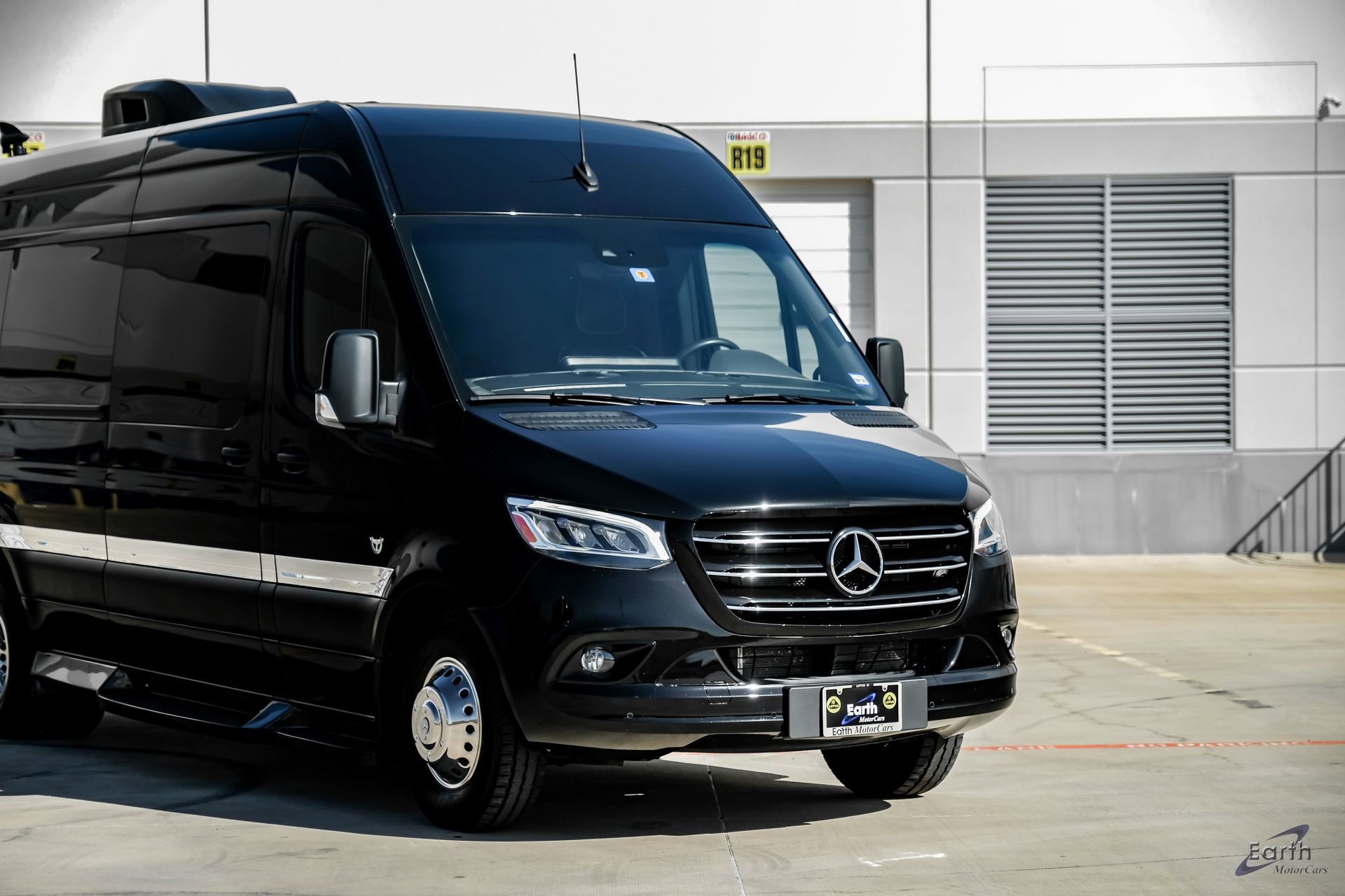 Used 2023 Mercedes-Benz Sprinter 3500 image 24