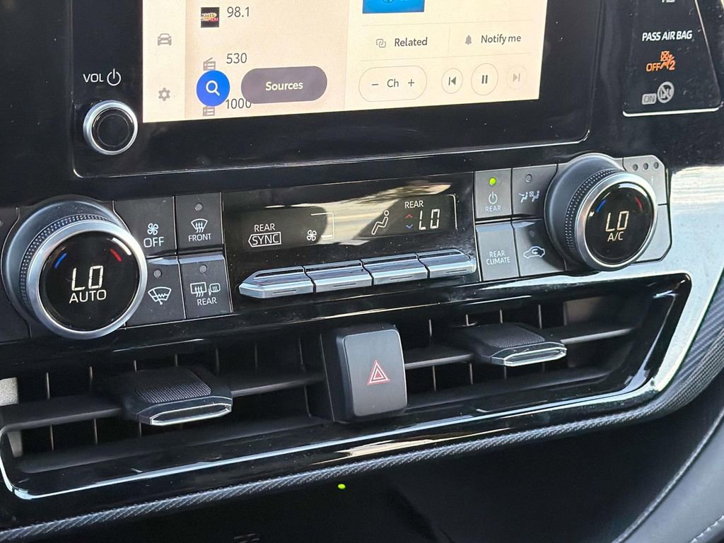 Used 2023 Toyota Highlander XSE image 17