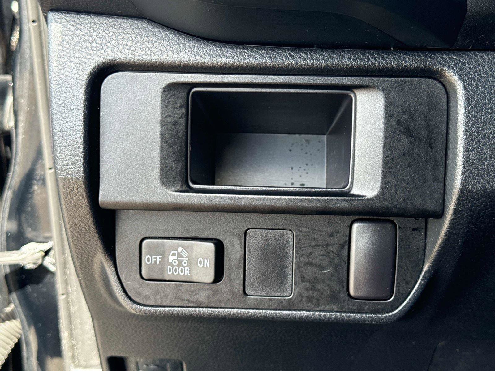 Used 2016 Toyota Tacoma SR image 26