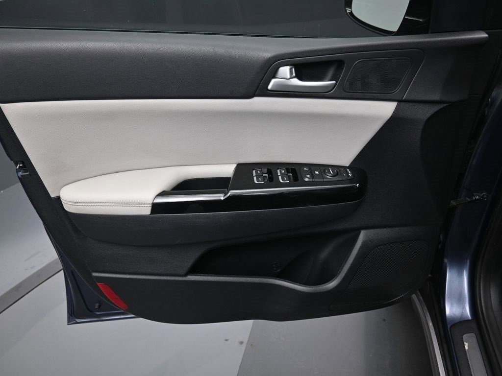 Used 2019 Kia Sportage EX w/ EX Sport Appearance Package image 11