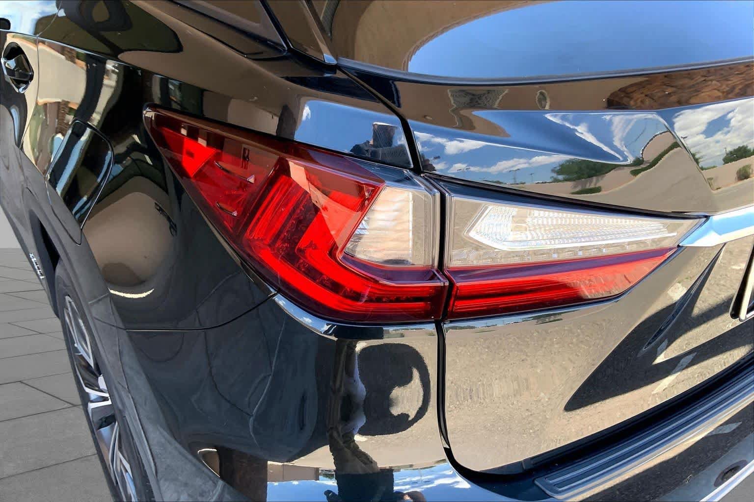 Used 2017 Lexus RX 450h AWD w/ Cold Weather Package image 28