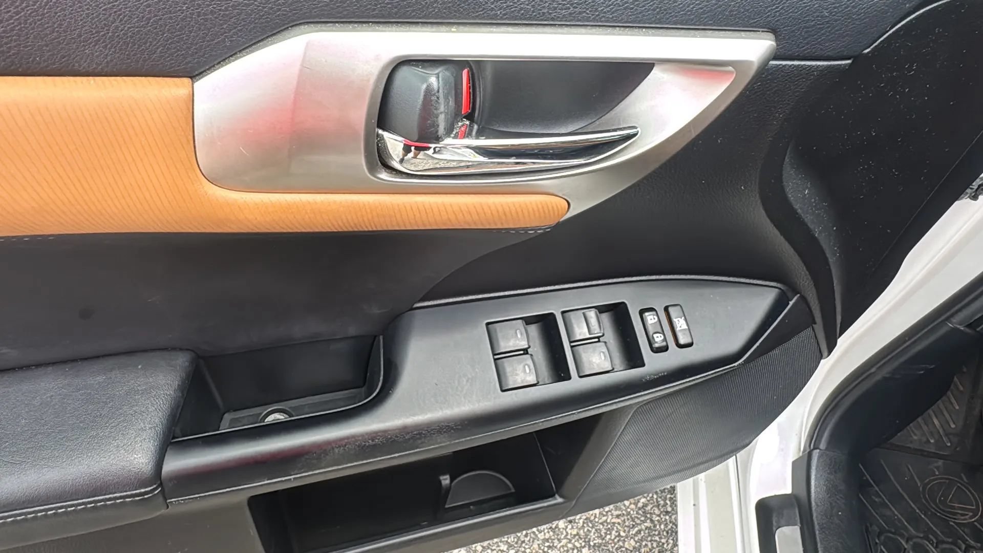 Used 2016 Lexus CT 200h FWD image 19