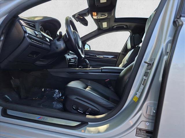 Used 2013 BMW 750i RWD image 15