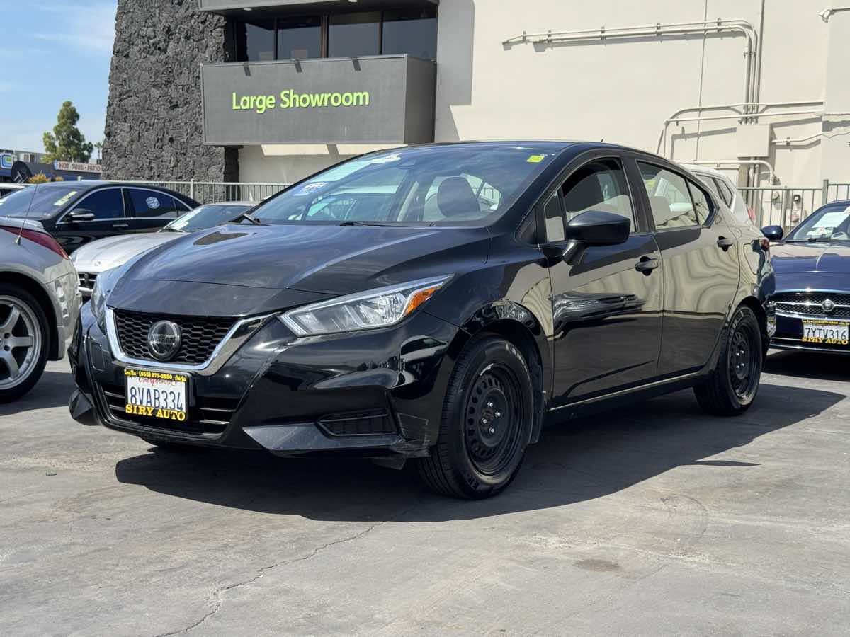 Used 2021 Nissan Versa S FWD image 4