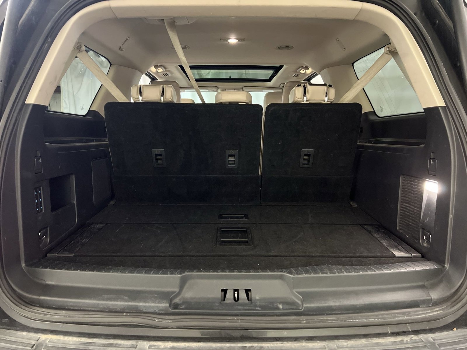 Used 2024 Ford Expedition Max Limited image 26