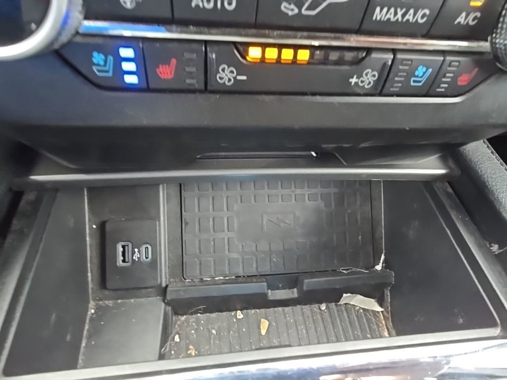 Used 2021 Ford Expedition XLT AWD/4WD image 18