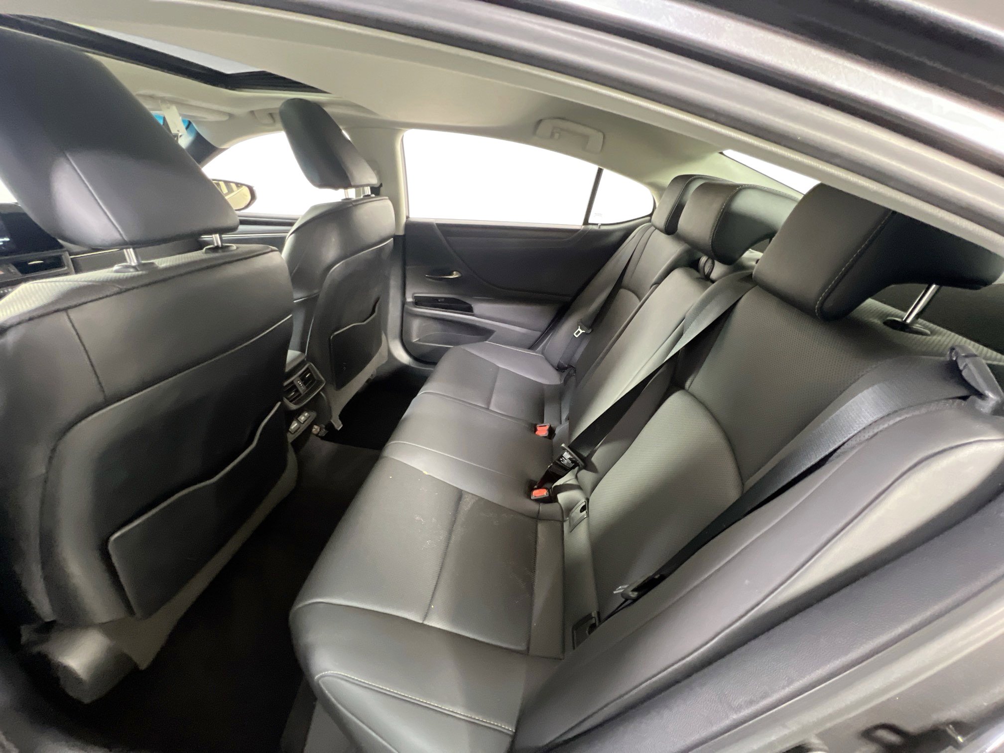 Used 2022 Lexus ES 350 w/ Premium Package image 24