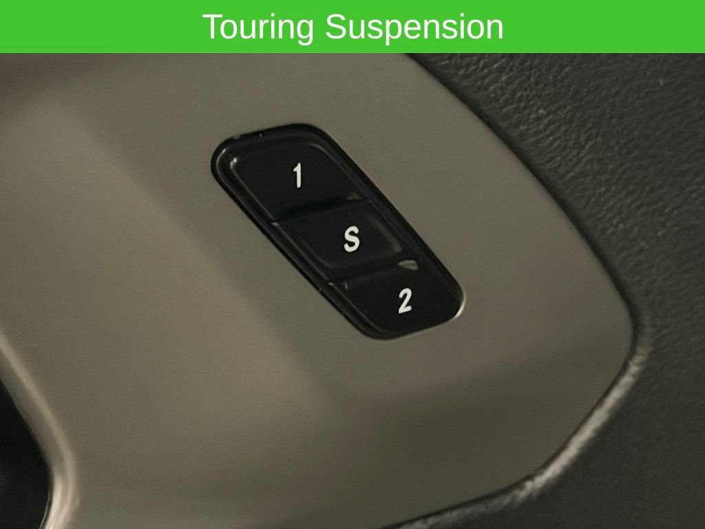 Used 2025 Chrysler Pacifica Select FWD image 26