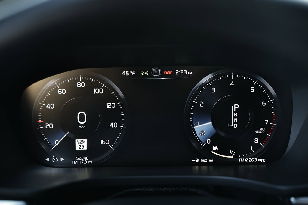 Used 2021 Volvo XC60 T5 Inscription w/ Protection Package Premier image 34