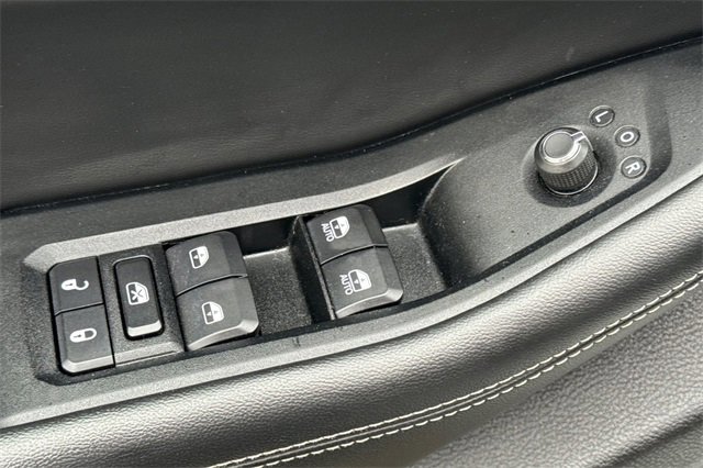 Used 2023 Jeep Grand Cherokee L Laredo image 12