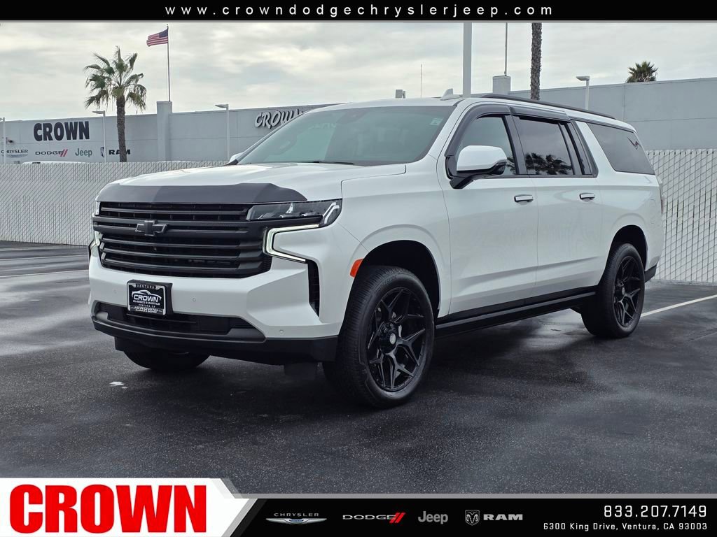 Used 2024 Chevrolet Suburban High Country image 3