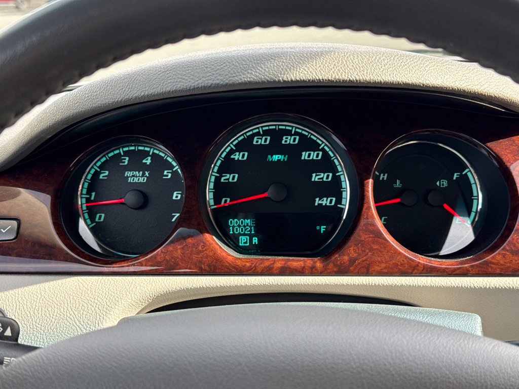 Used 2011 Buick Lucerne CXL FWD image 29