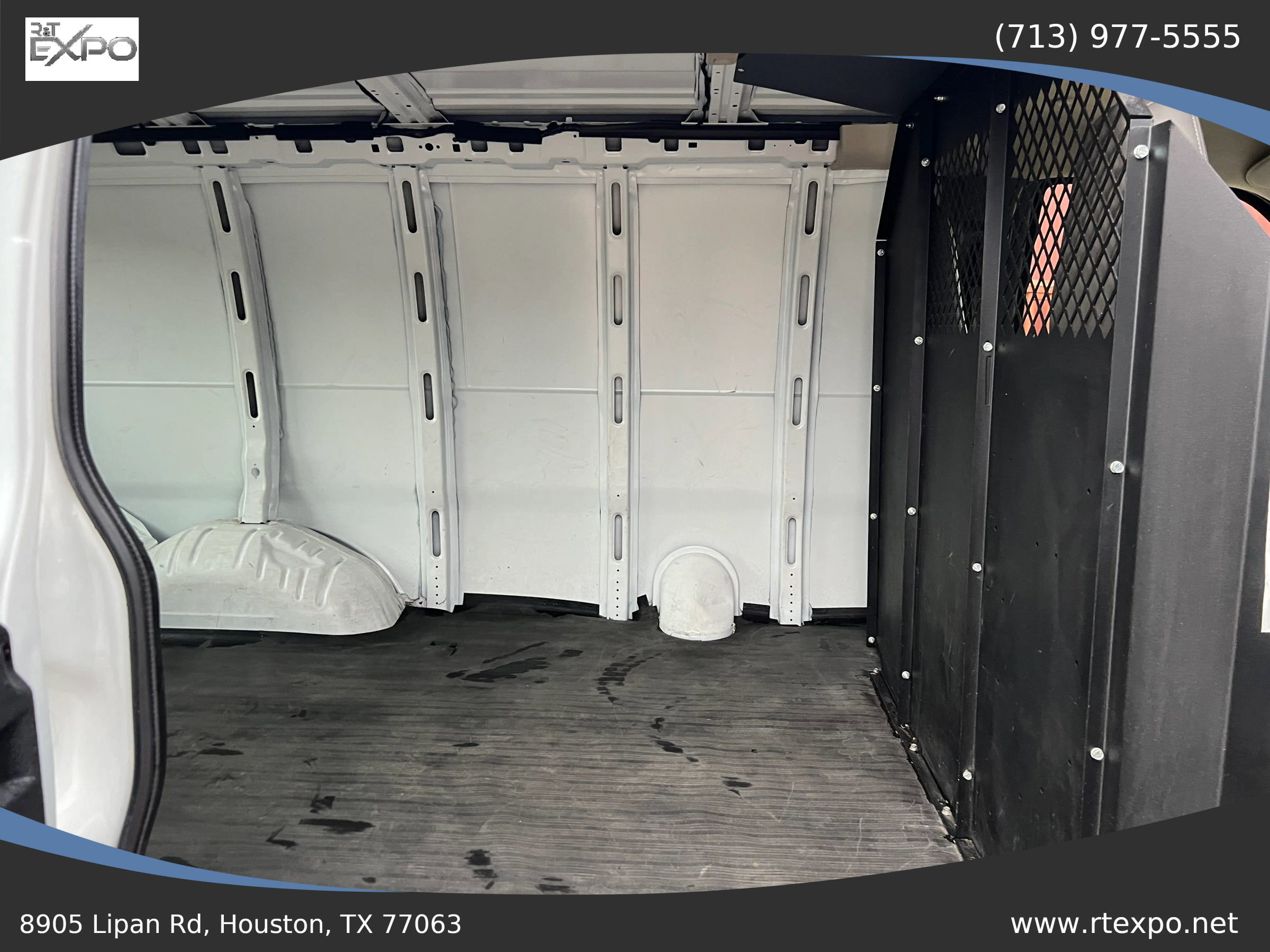 Used 2021 Chevrolet Express 2500 w/ Driver Convenience Package image 33
