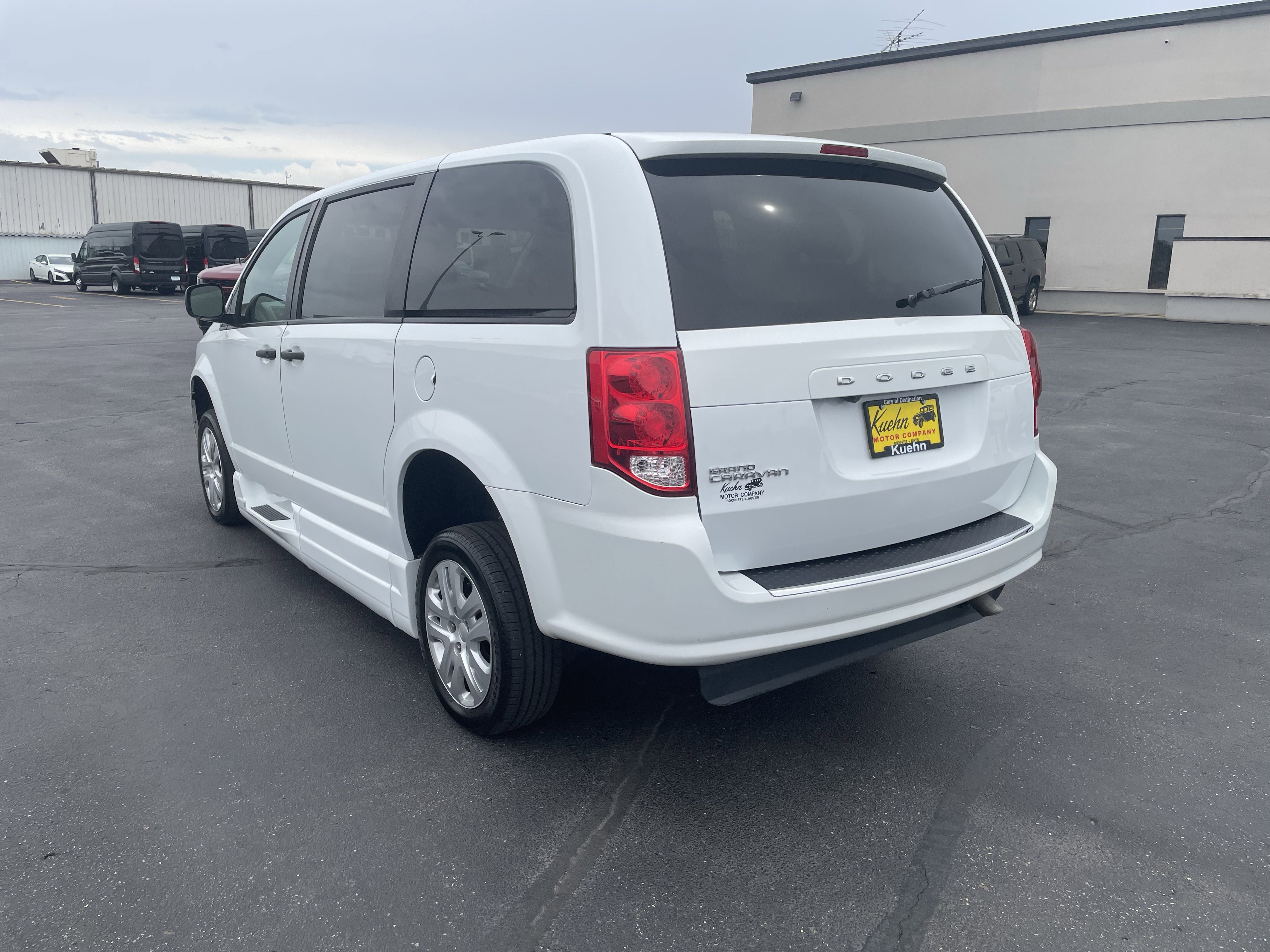 Used 2019 Dodge Grand Caravan SE FWD image 6