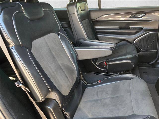 Used 2021 Jeep Grand Cherokee L Laredo image 21