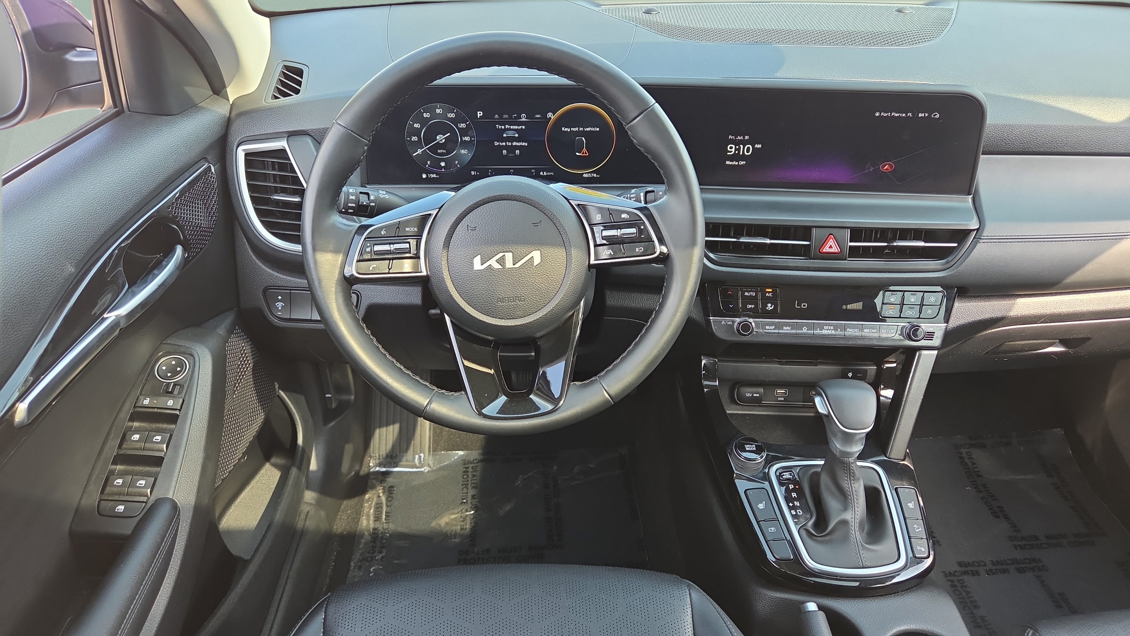 Used 2025 Kia Seltos EX w/ EX Sunroof Package FWD image 12