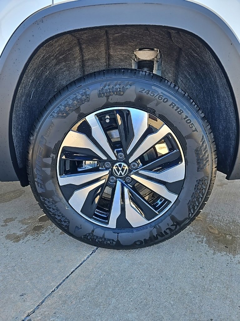 New 2026 Volkswagen Atlas SE image 9