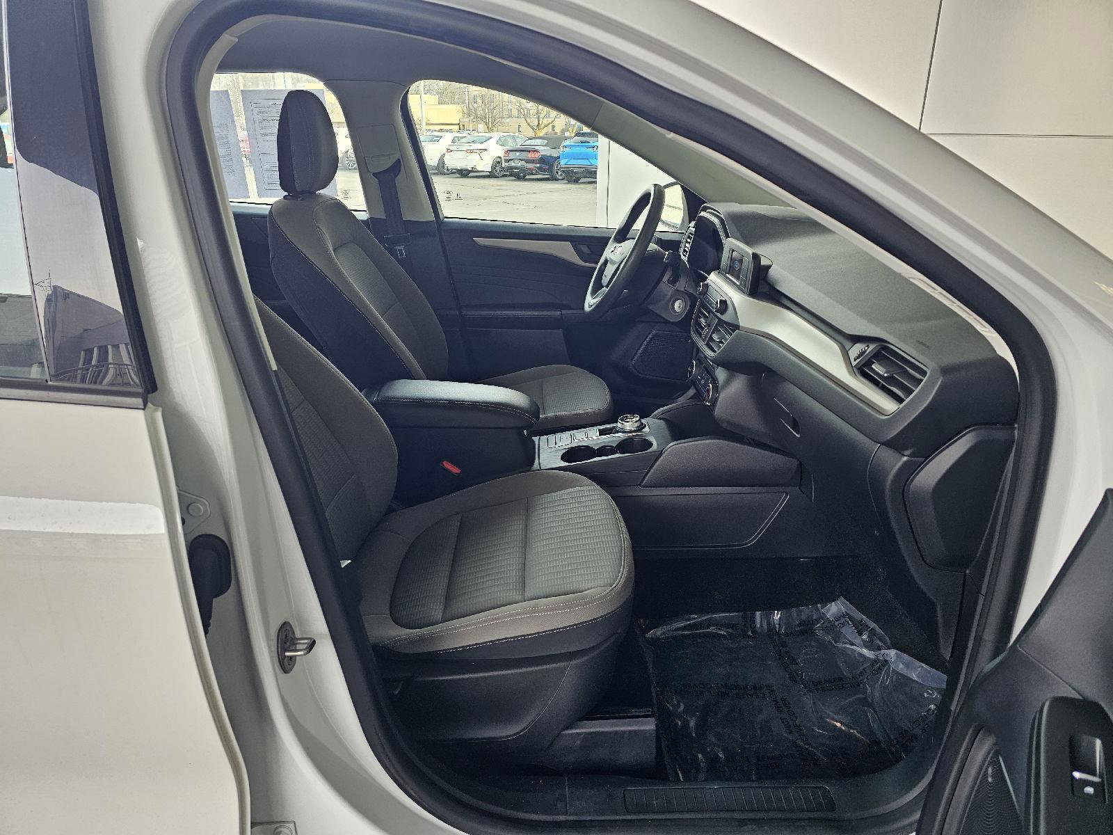 Used 2022 Ford Escape S image 12